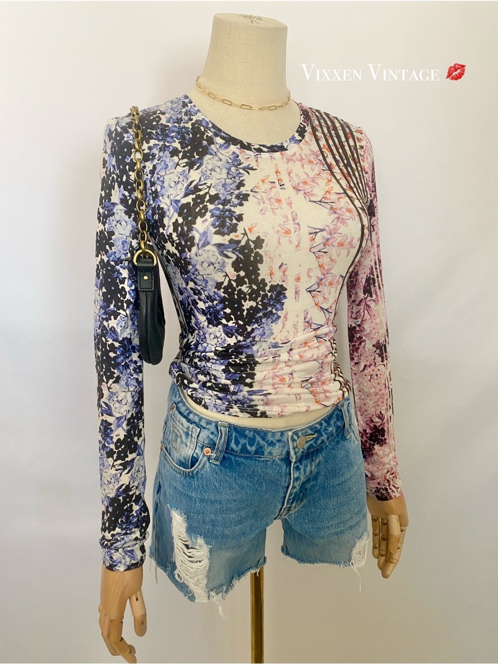 VINTAGE Y2K BCBGMAXAZRIA FUNKY FLORAL STRIPED FITTED LONG SLEEVE TEE IN MULTI